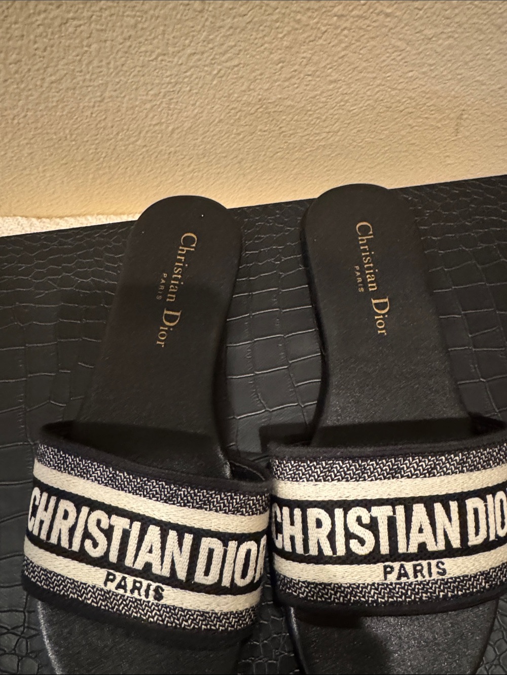 Christian Dior black and Cream Embroidery Sandals Bold Design Slides - Picture 2 of 11